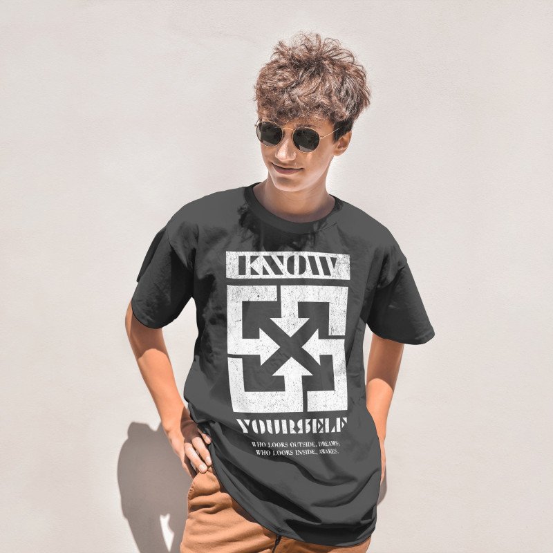 Know Yourself T-Shirt – Minimalist Motivational Streetwear